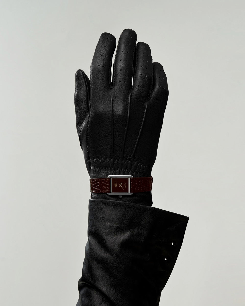 Motel De Ekatra Maroon